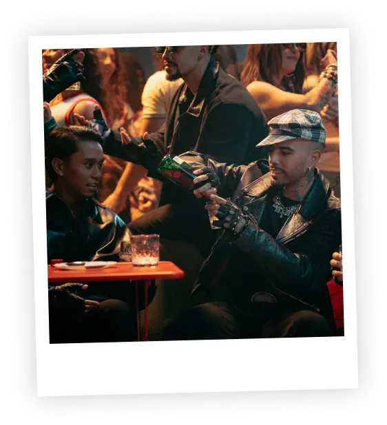 Fútbol.
Música.
Comunidad.